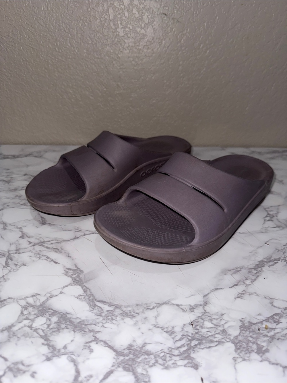 OOFOS Slide Sandals Purple M6-W8